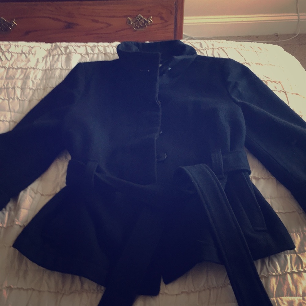 Like new black old navy coat with belt. Size xs